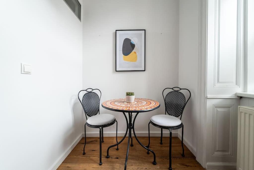 Lite 1Br Near Metro & Center By Hm Appartement Wenen Buitenkant foto