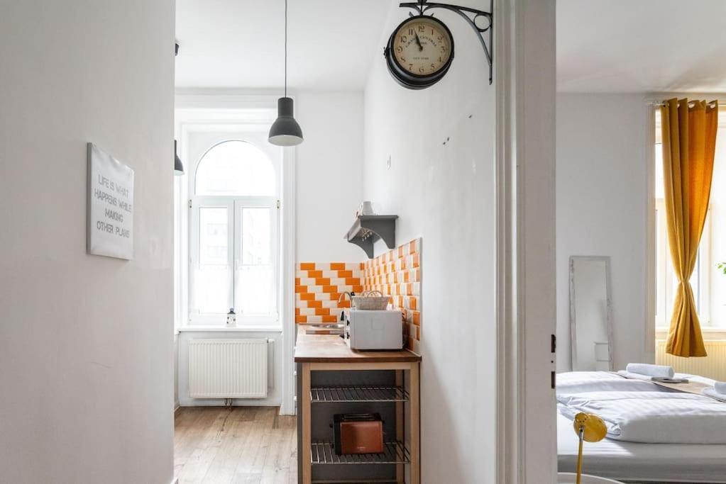 Lite 1Br Near Metro & Center By Hm Appartement Wenen Buitenkant foto
