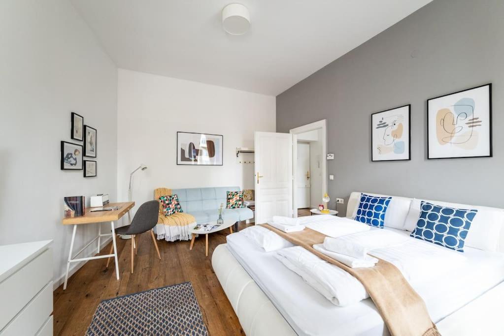 Lite 1Br Near Metro & Center By Hm Appartement Wenen Buitenkant foto