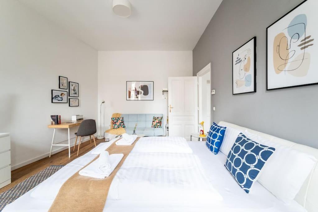 Lite 1Br Near Metro & Center By Hm Appartement Wenen Buitenkant foto